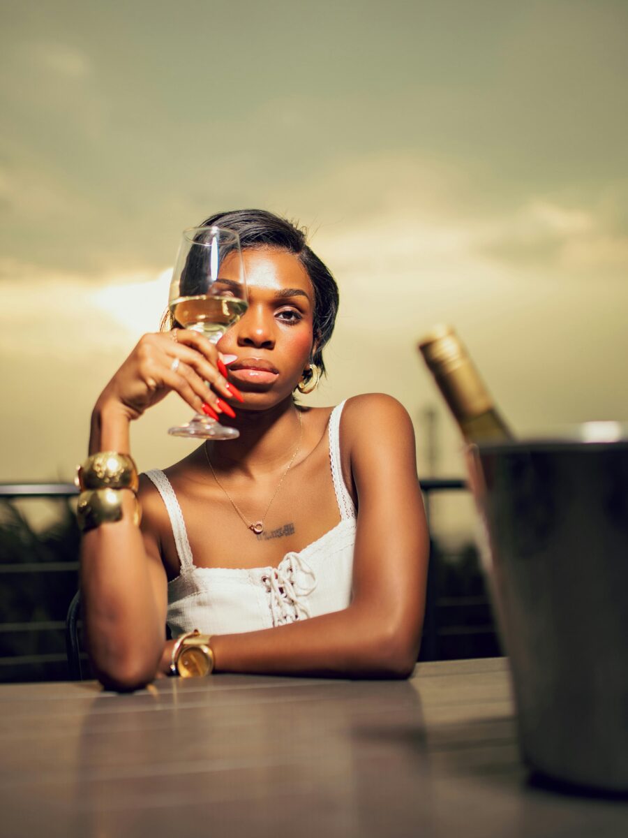 Montre de plongée de luxe sur modèle